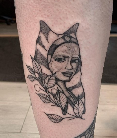 Ahsoka with Leaves