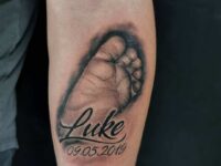2019-11-05-01.32.39-2169870642177605493_footprinttattoo