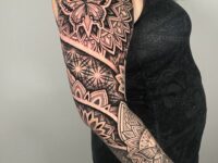 21-Tattoo-Sleeves-For-Women-From-Feminine-To-Edgy-6