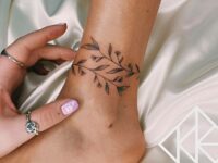 25-Gorgeous-Ankle-Tattoo-Ideas-To-Level-Up-Your-Charm-23