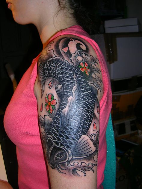 Abstract sleeve tattoo