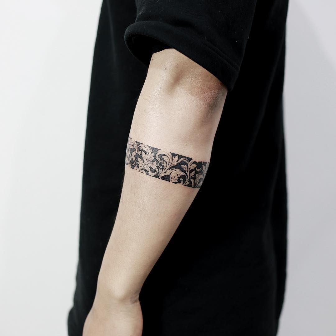 Arm band for cover-up