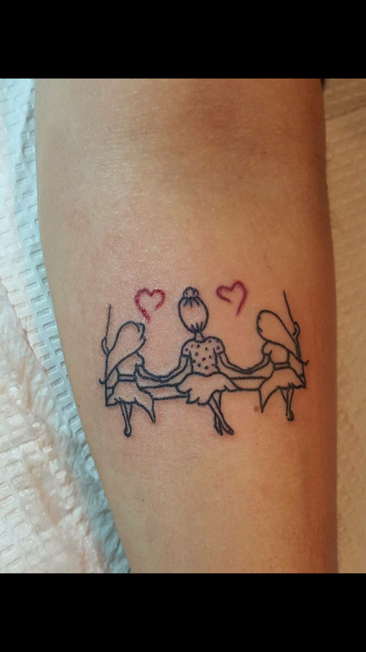 Mom two daughters tattoo Mamá e hijas tatuaje