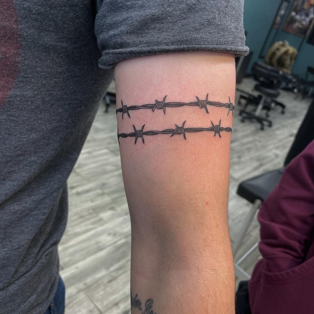 Creative Barbed Wire Tattoo Design