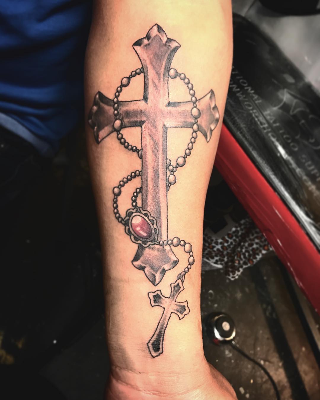 Kreuzarm Tattoo