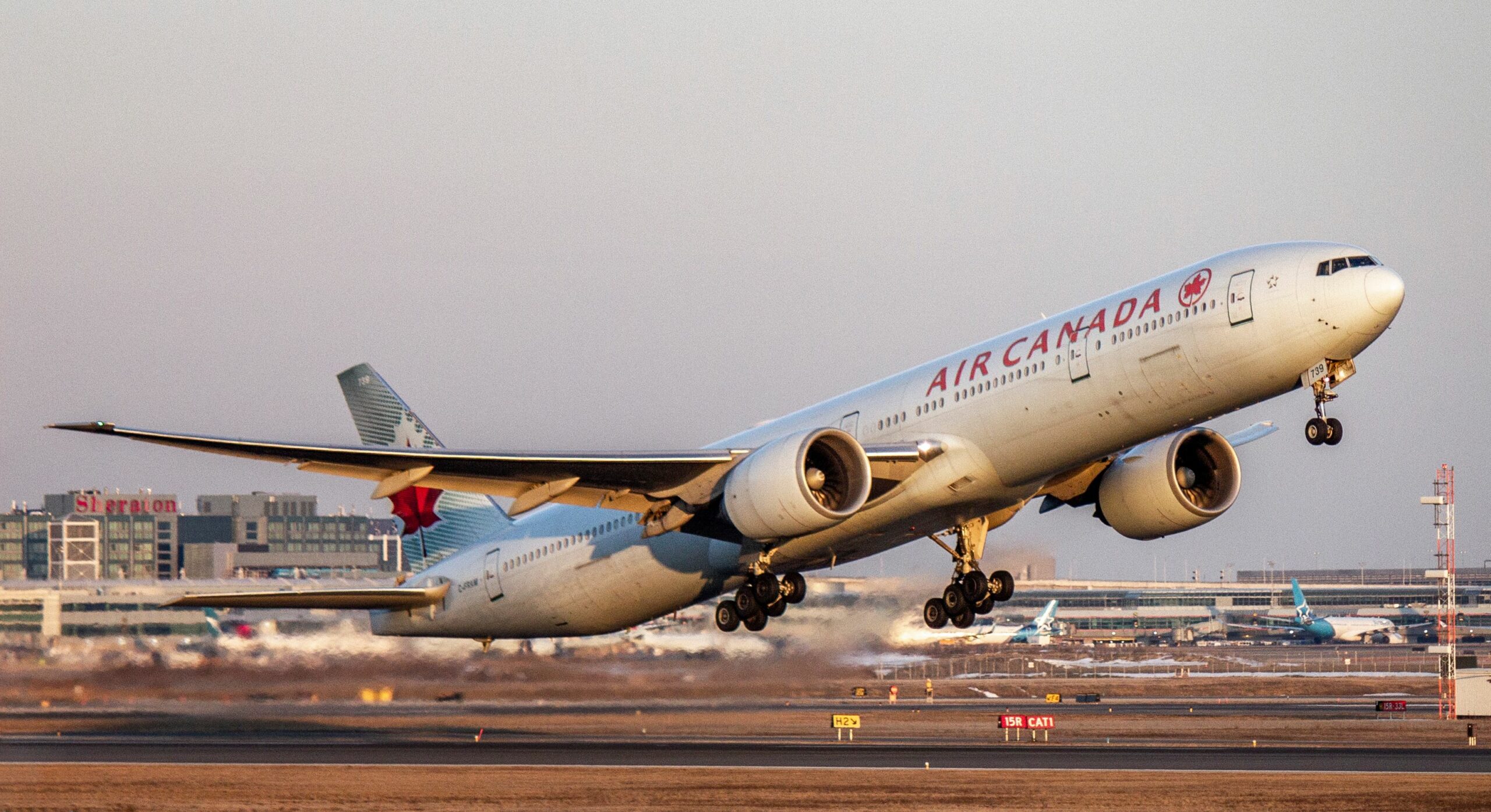 How Does The Boeing 777-300ER Differ From Other Triple-Seven Variants?