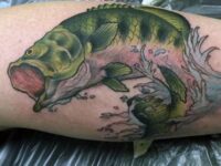 detailed-bass-in-water-mens-fishing-tattoo