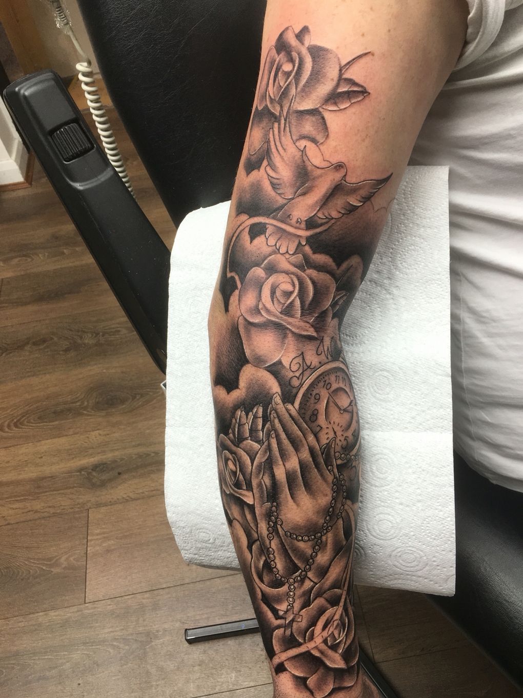 Stunning Sleeve Design for Women